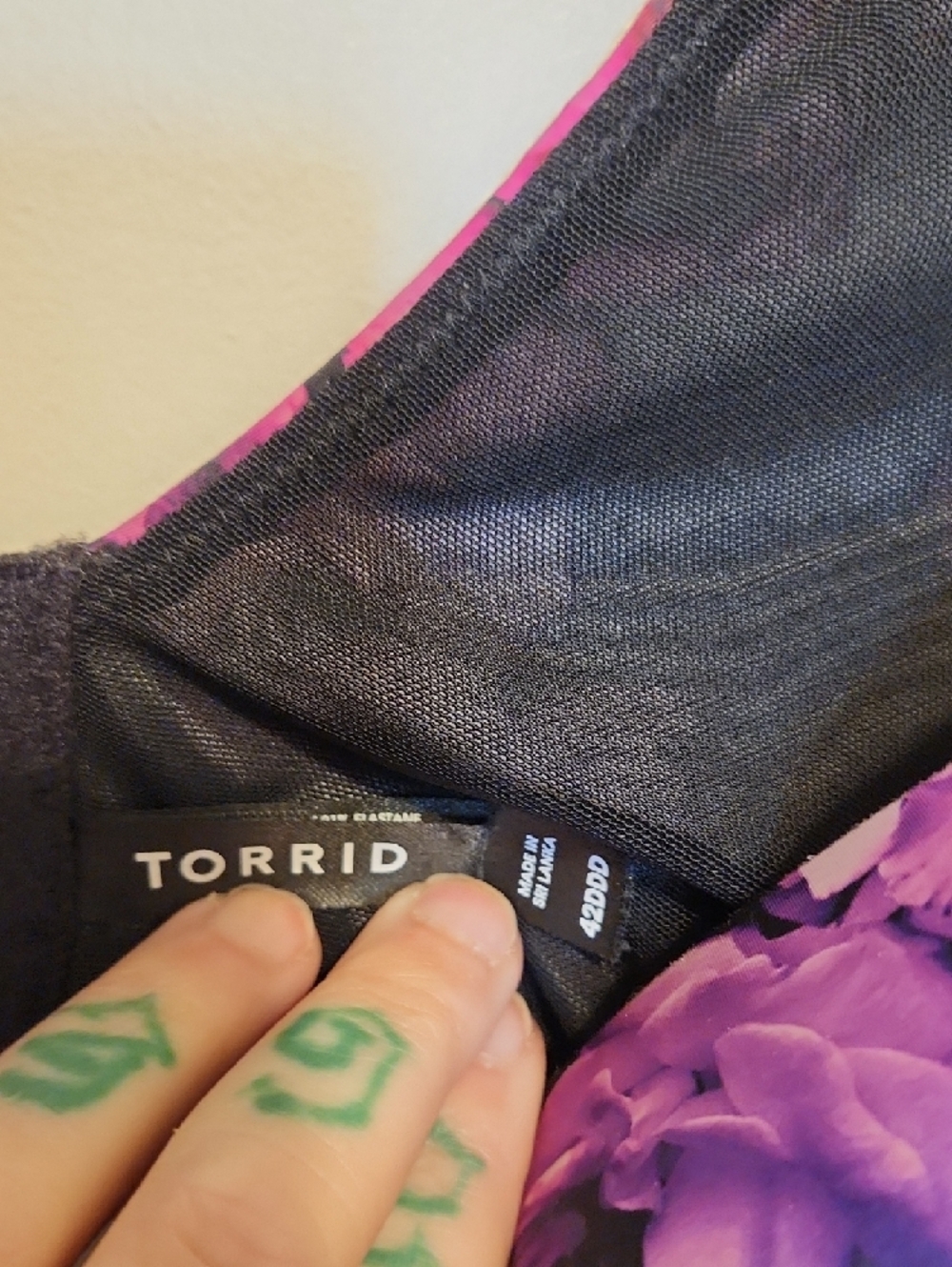 🔥Torrid Dream Wire Free Boost Black Wireless Bra with Rainbow Floral Print - Picture 2 of 5